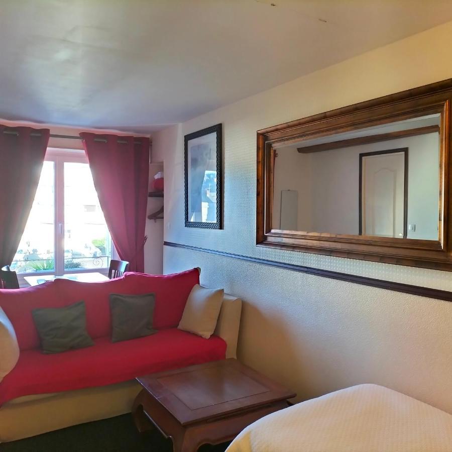 Logis Hotel Restaurant La Regence Cherbourg-en-Cotentin Exterior foto